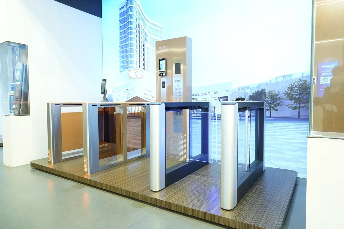 Pedestrian access equipment